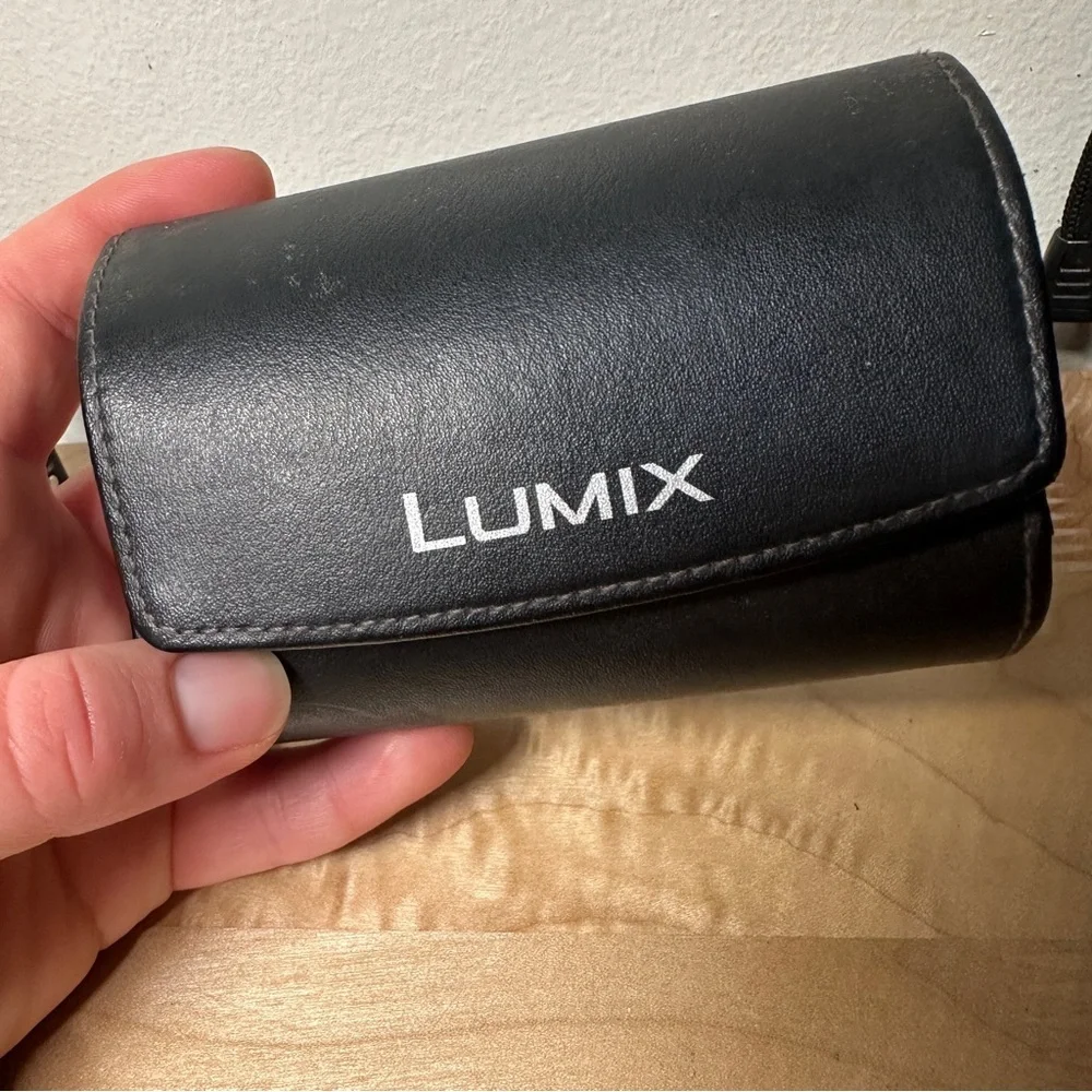 Panasonic Lumix DMC-ZS3 Digital Camera with Charger and Cases FOR PARTS